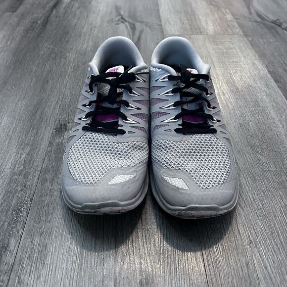 Nike Free 5.0 Women's Size 8 Running Shoes Grey Pink Tennis Athletic Gym - Picture 3 of 9
